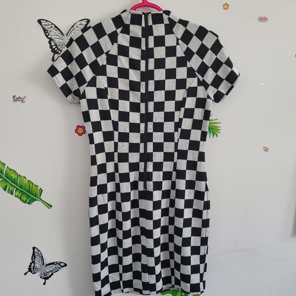 Checked mini dress - Picture 2 of 3